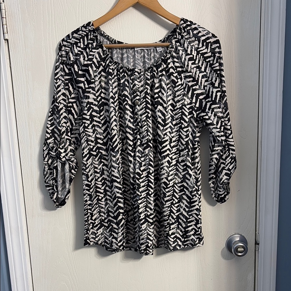 Notations Black and White Relaxed Blouse